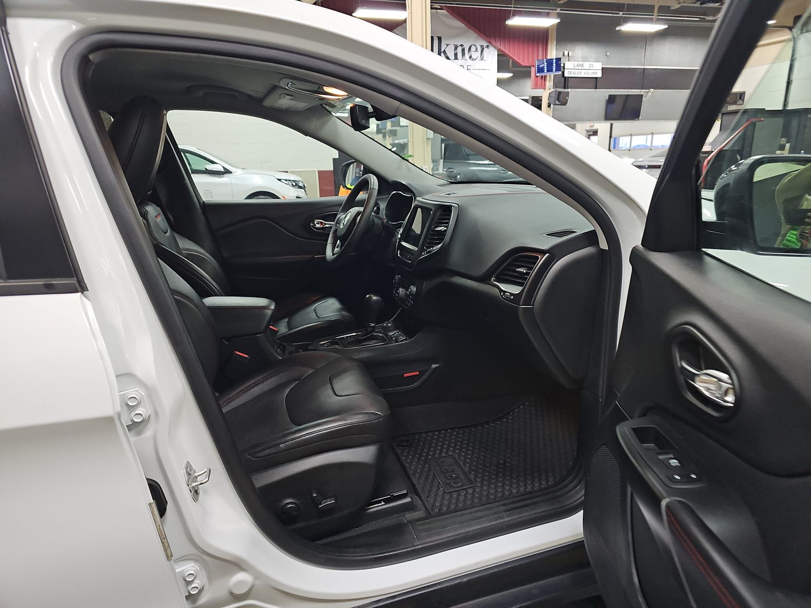 2022 Jeep Cherokee Trailhawk AWD