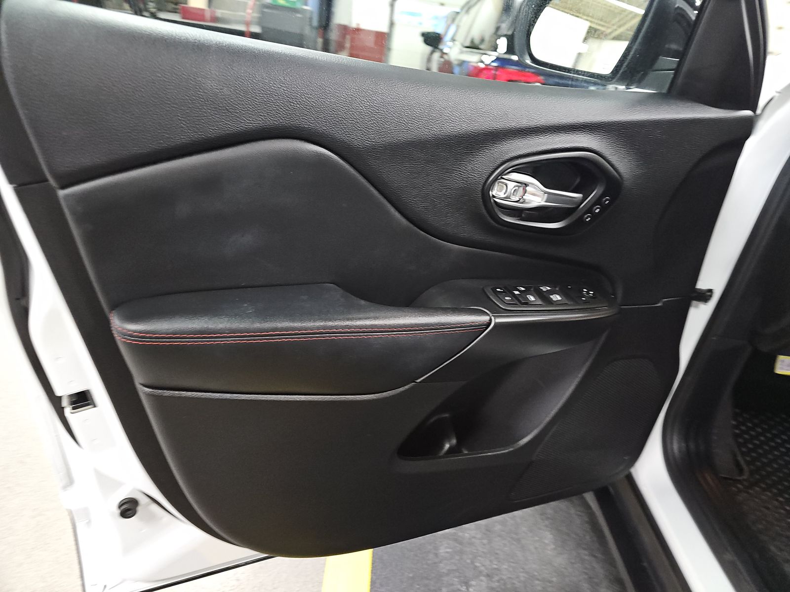 2022 Jeep Cherokee Trailhawk AWD