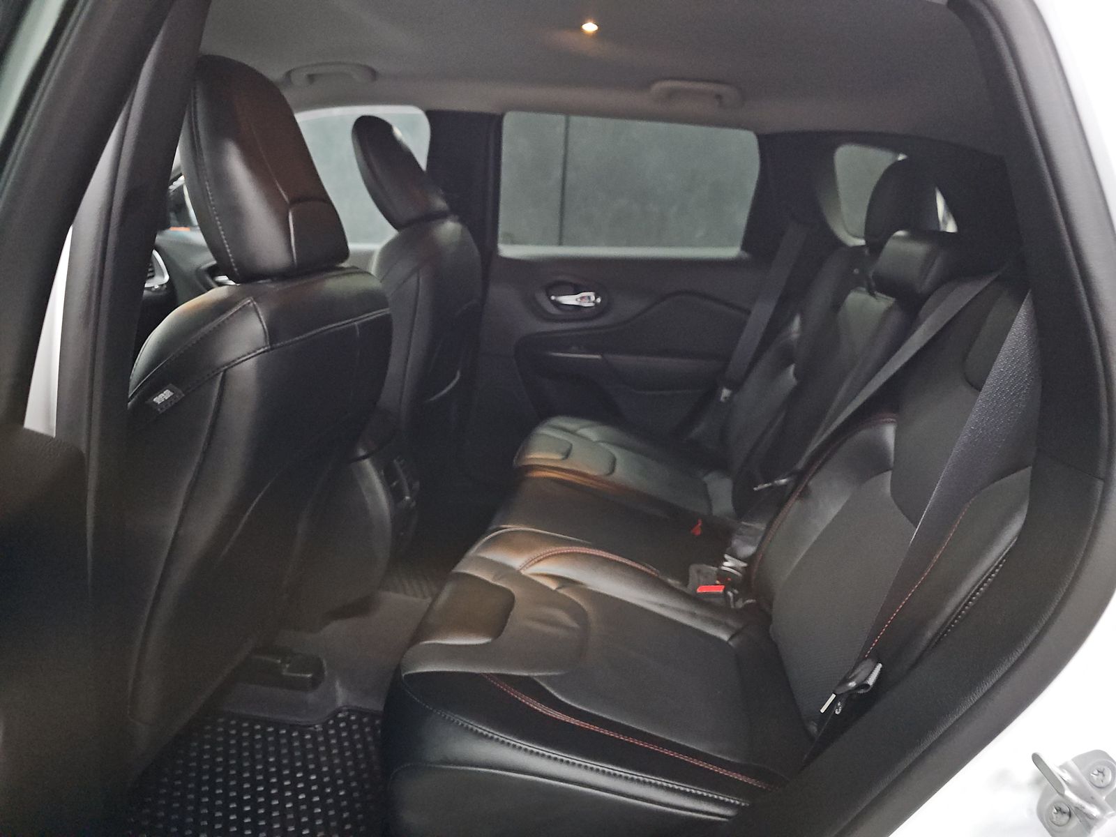 2022 Jeep Cherokee Trailhawk AWD