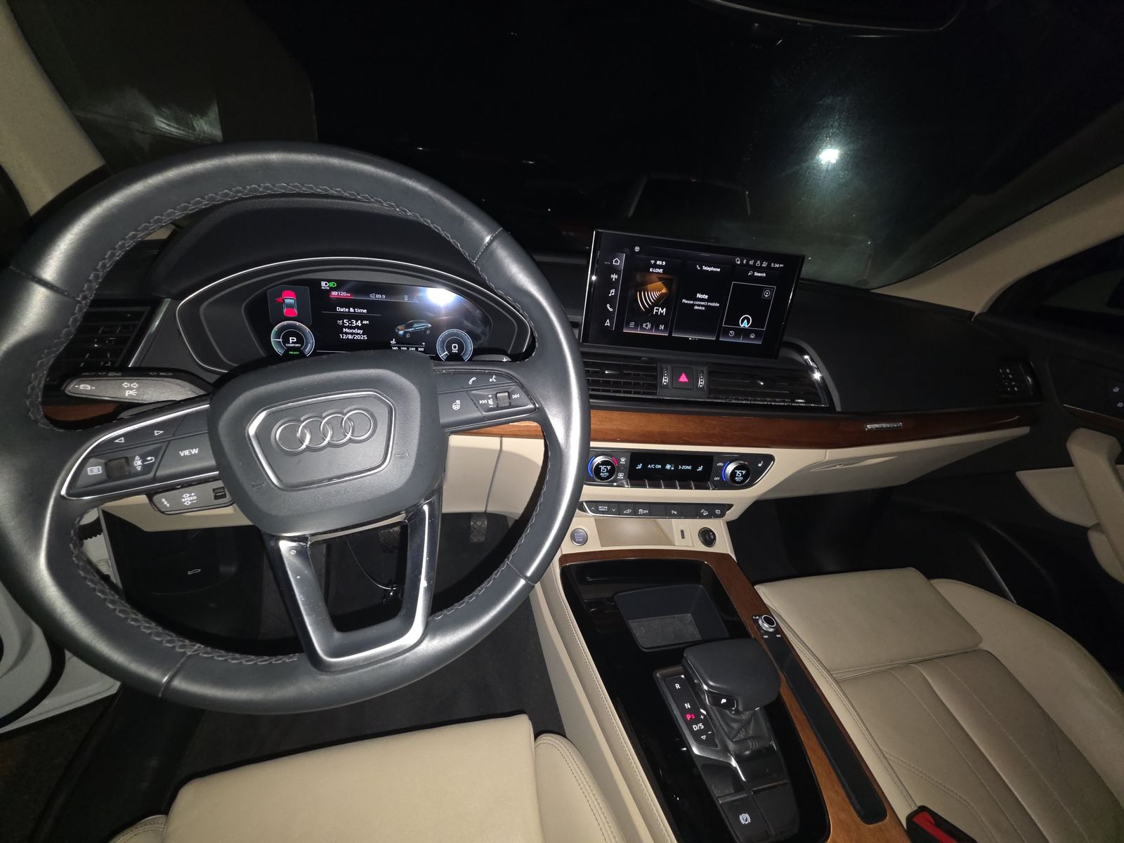 2022 Audi Q5 e Plug-In Hybrid S line Premium Plus AWD