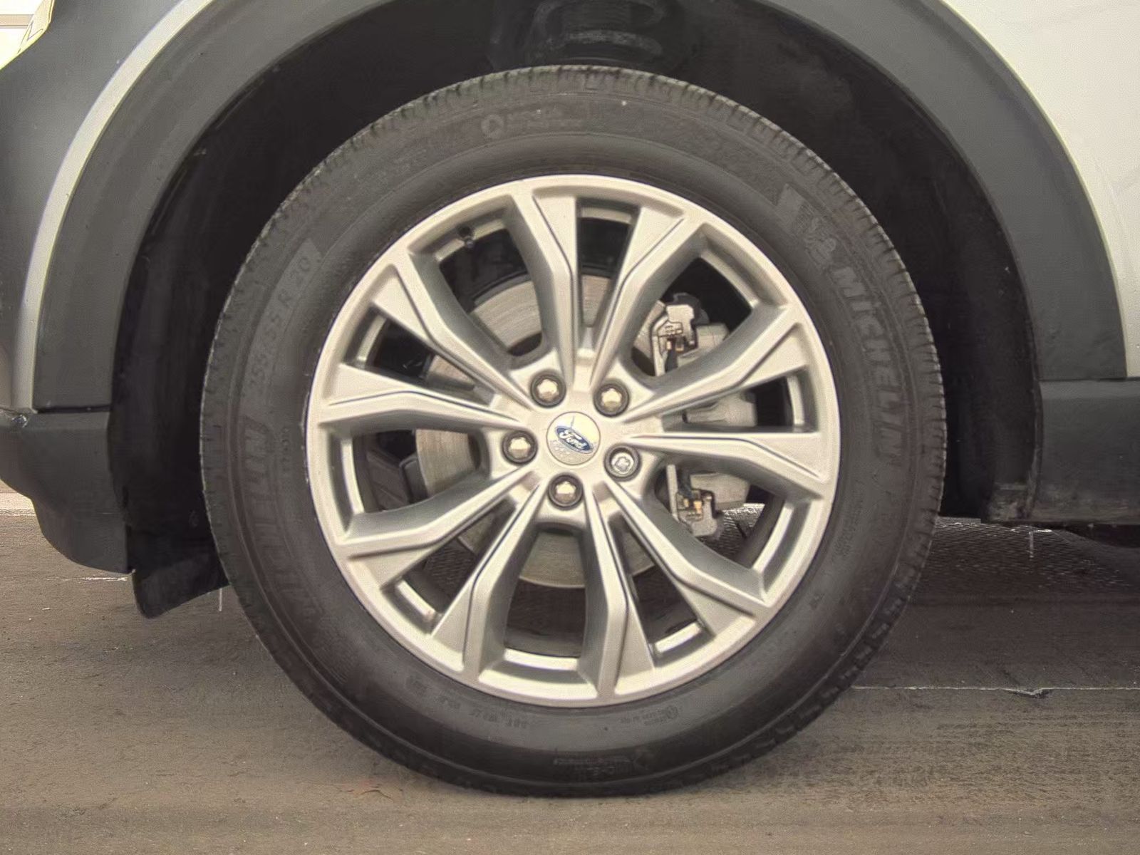 2023 Ford Explorer XLT AWD