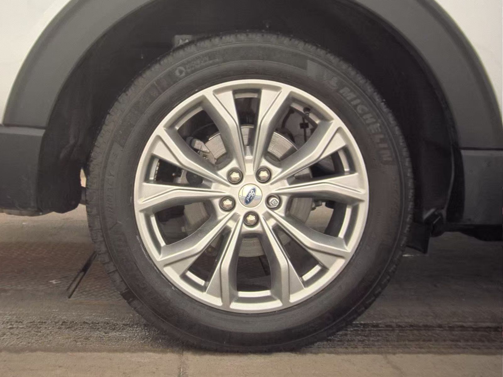 2023 Ford Explorer XLT AWD