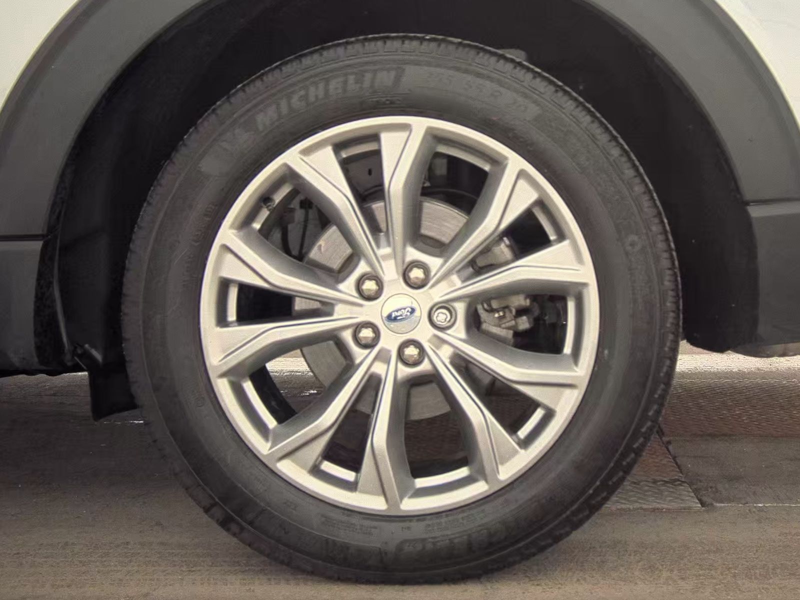 2023 Ford Explorer XLT AWD