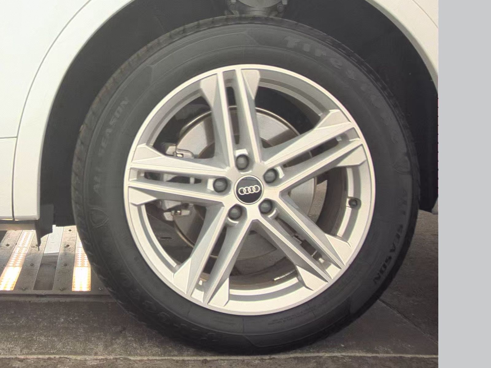 2022 Audi Q5 e Plug-In Hybrid S line Premium Plus AWD