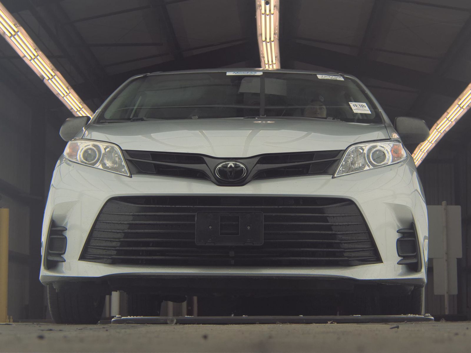 2020 Toyota Sienna L FWD