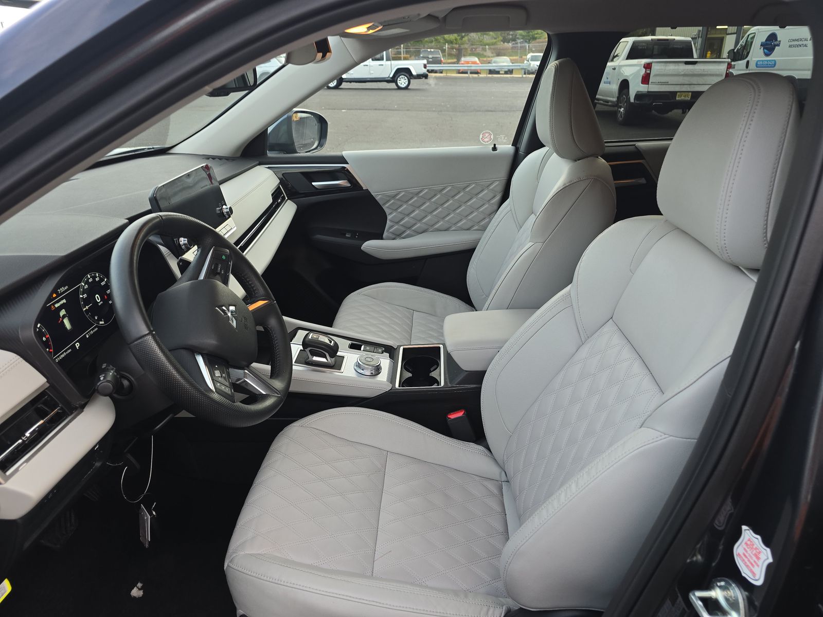 2024 Mitsubishi Outlander SEL FWD