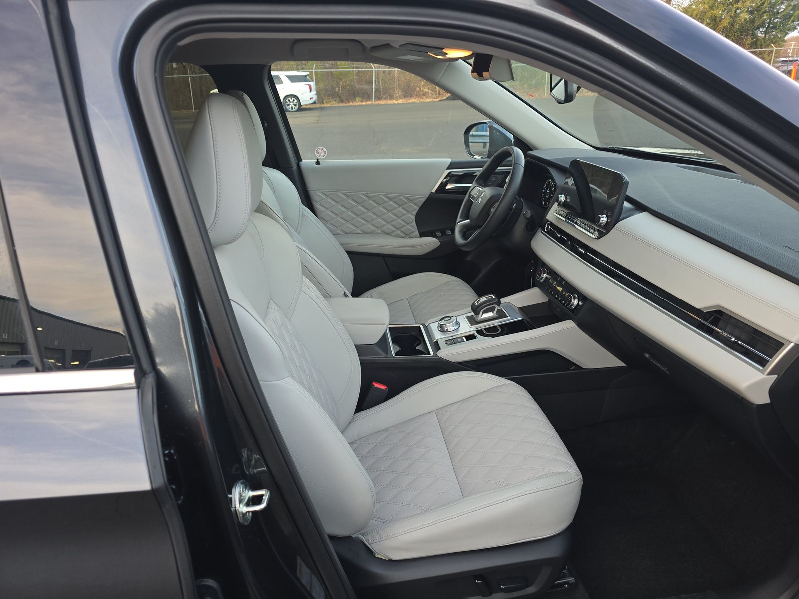 2024 Mitsubishi Outlander SEL FWD