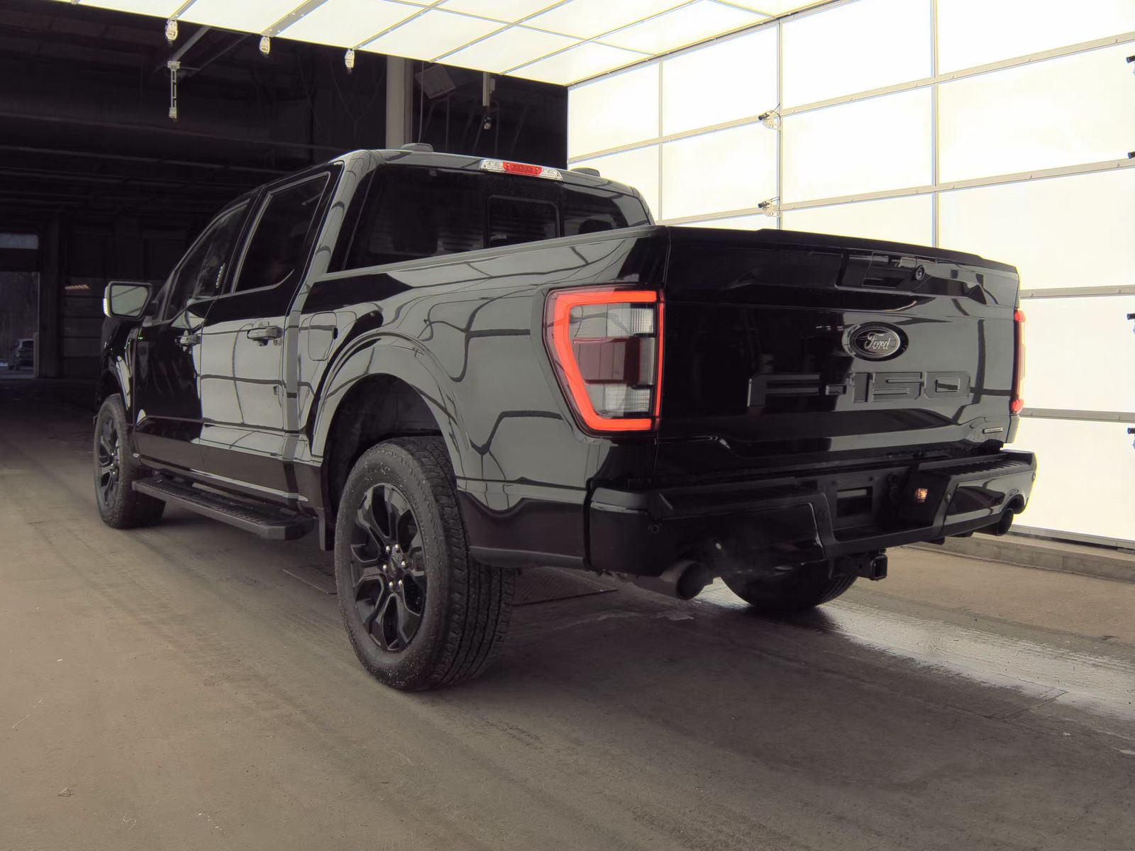 2023 Ford F-150 Lariat AWD