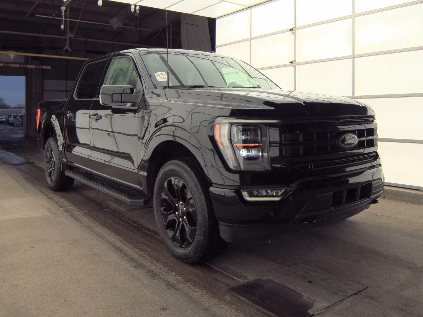 2023 Ford F-150 Lariat AWD