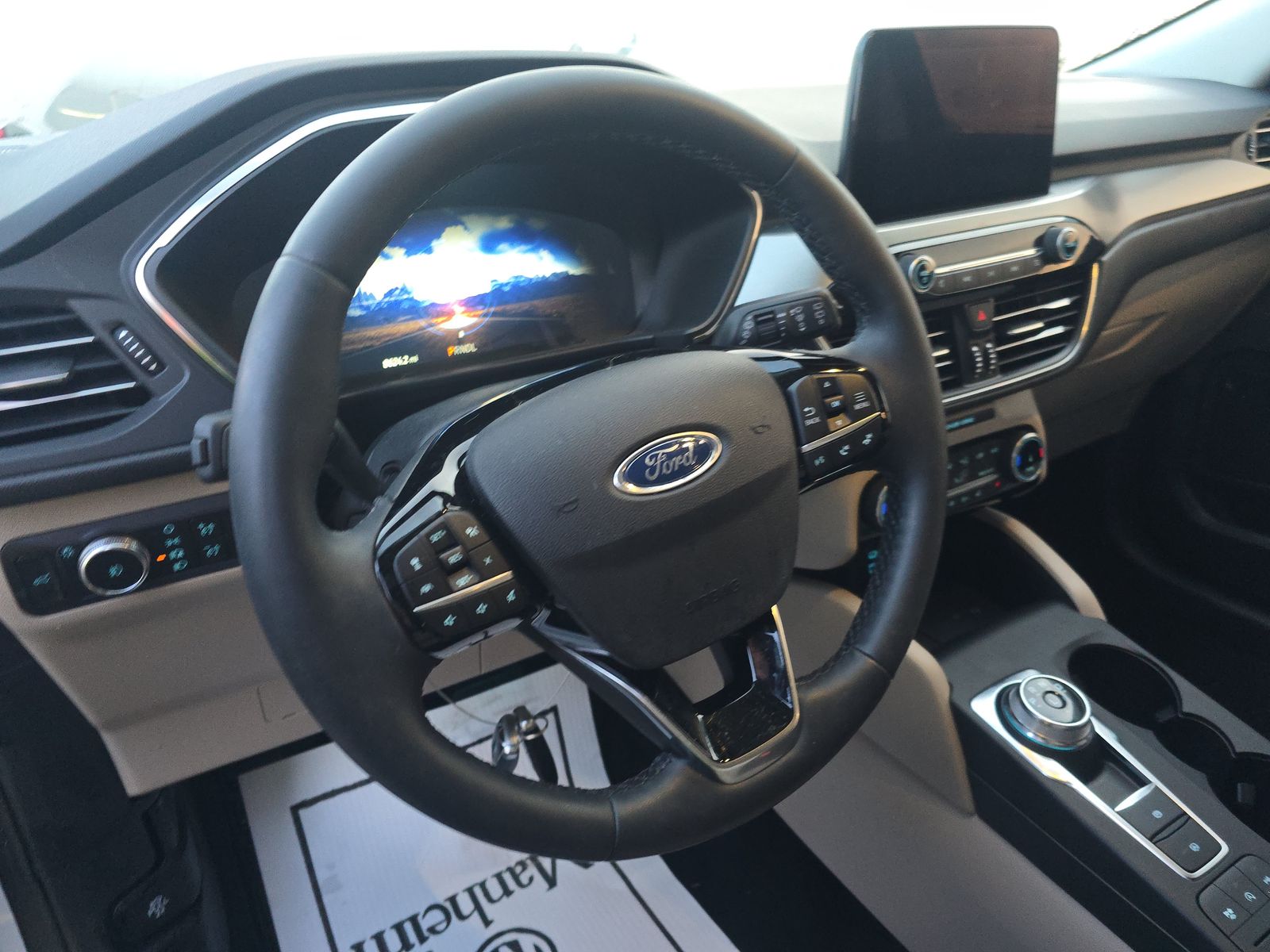 2022 Ford Escape Titanium AWD