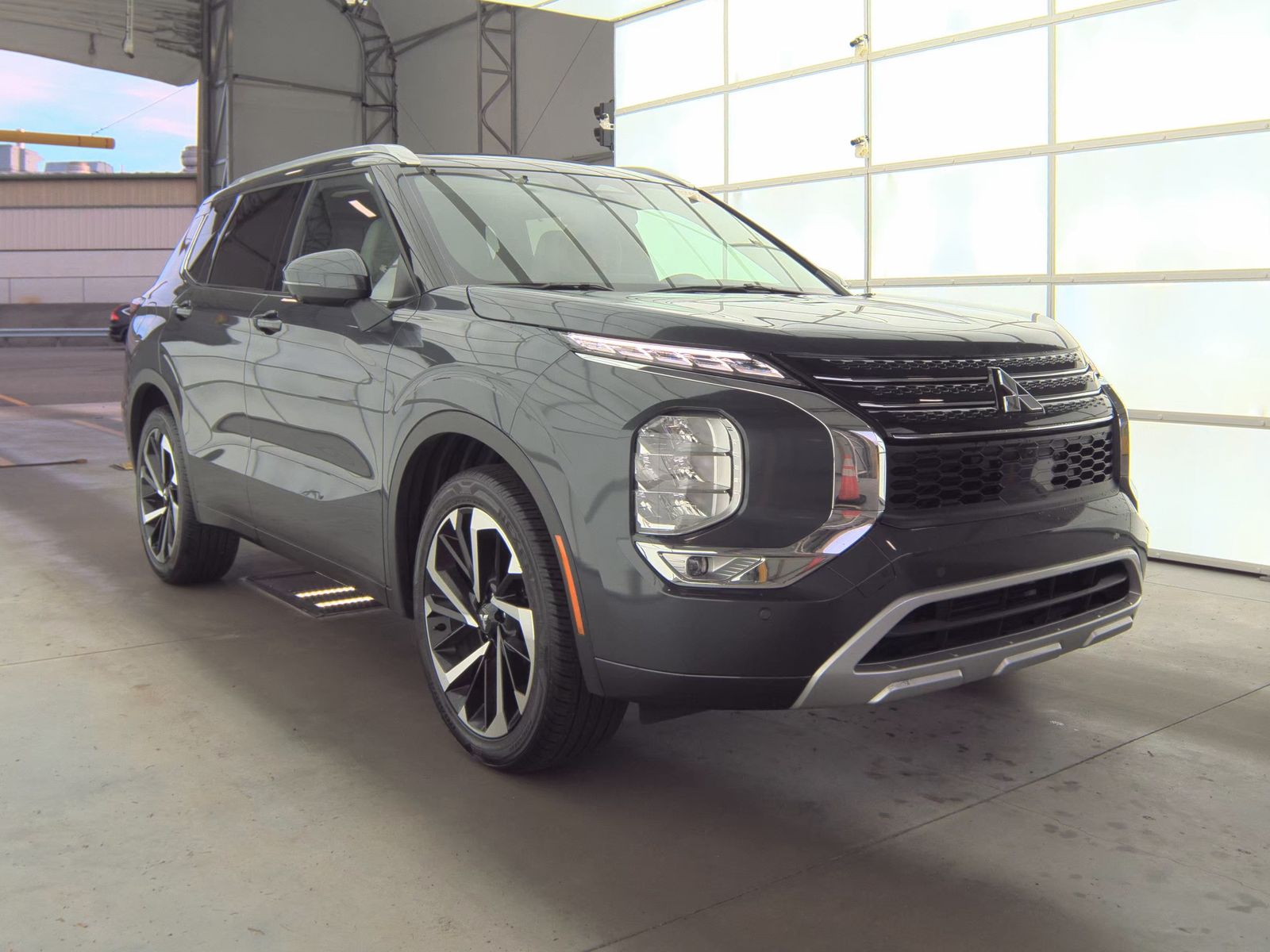 2024 Mitsubishi Outlander SEL FWD