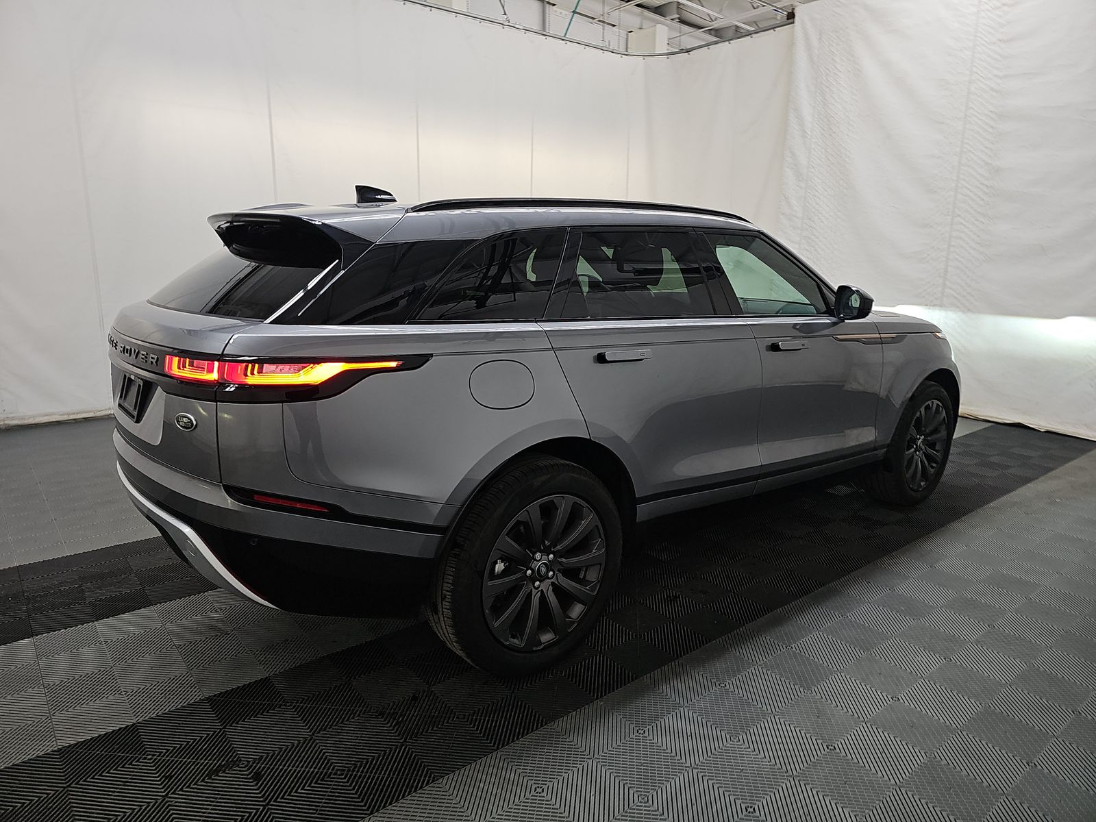 2022 Land Rover Range Rover Velar R-Dynamic S AWD
