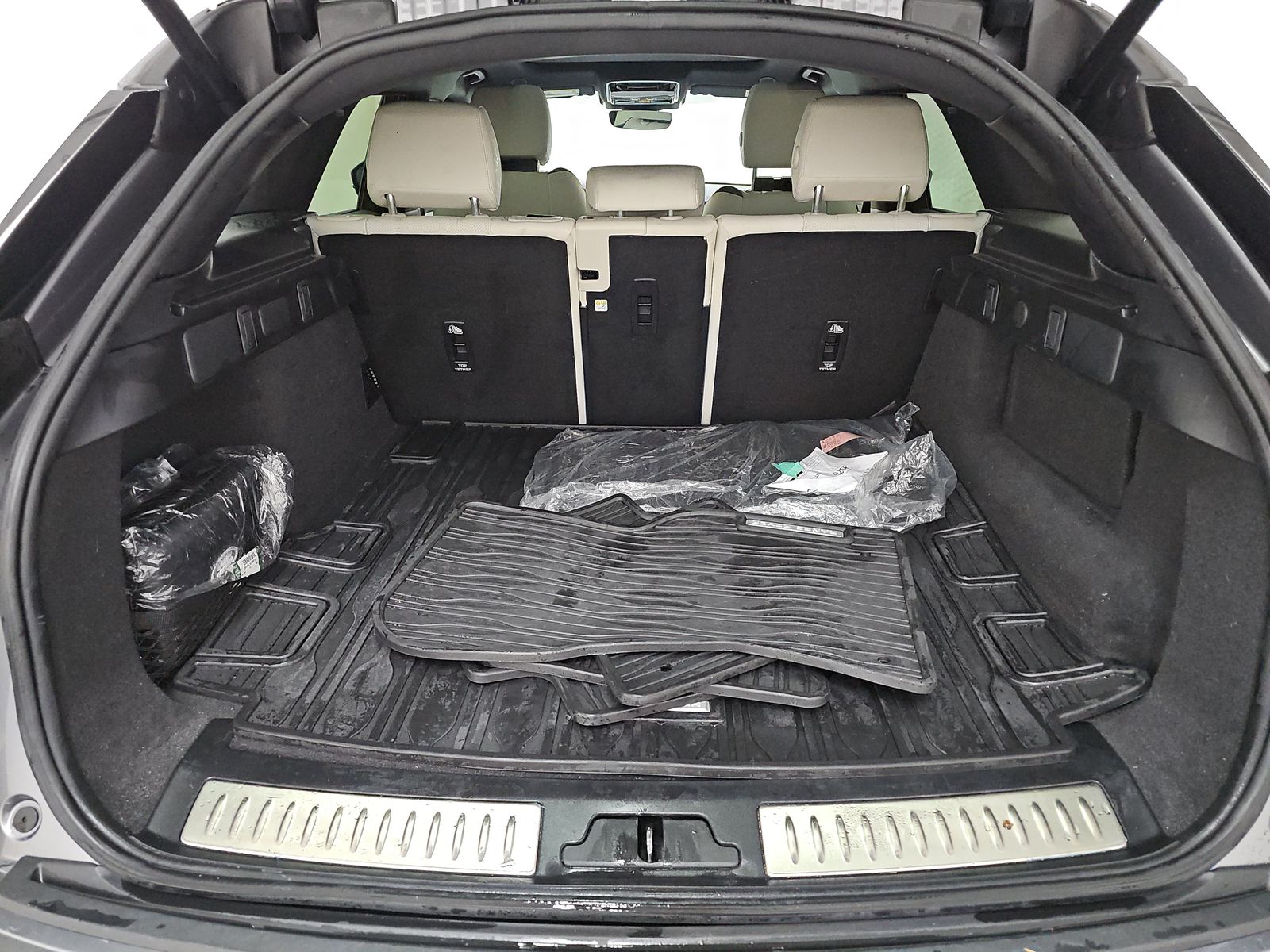 2022 Land Rover Range Rover Velar R-Dynamic S AWD