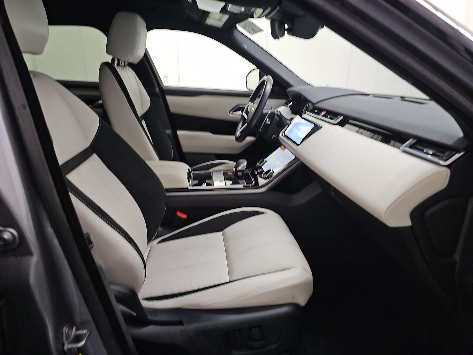 2022 Land Rover Range Rover Velar R-Dynamic S AWD