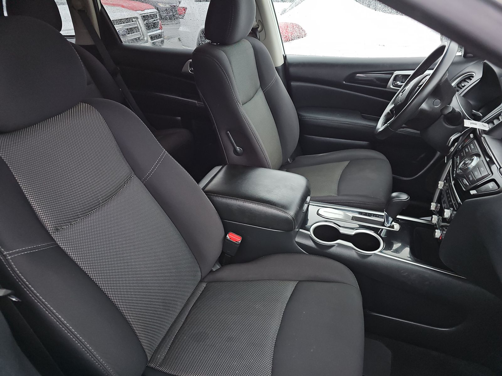 2020 Nissan Pathfinder SV FWD