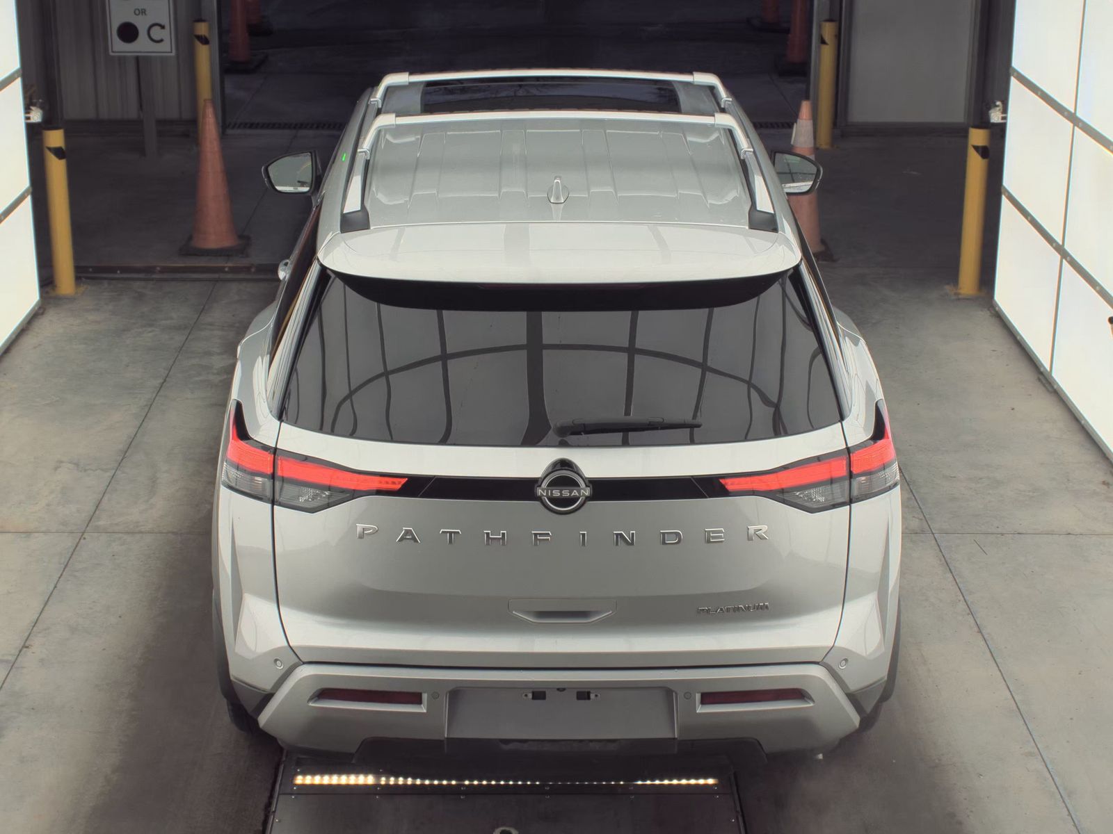 2024 Nissan Pathfinder Platinum FWD