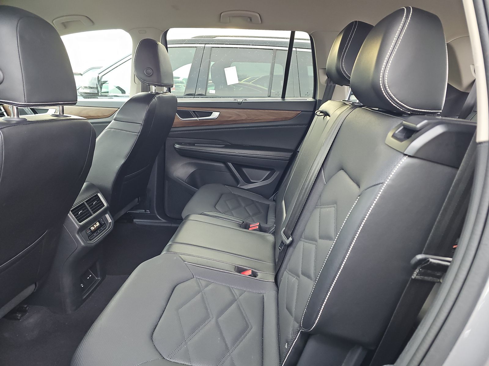 2024 Volkswagen Atlas 2.0T SE AWD