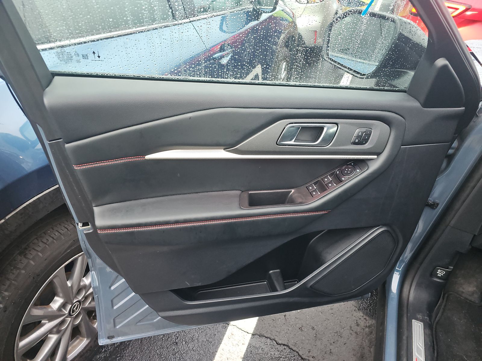 2025 Ford Explorer ST-Line AWD