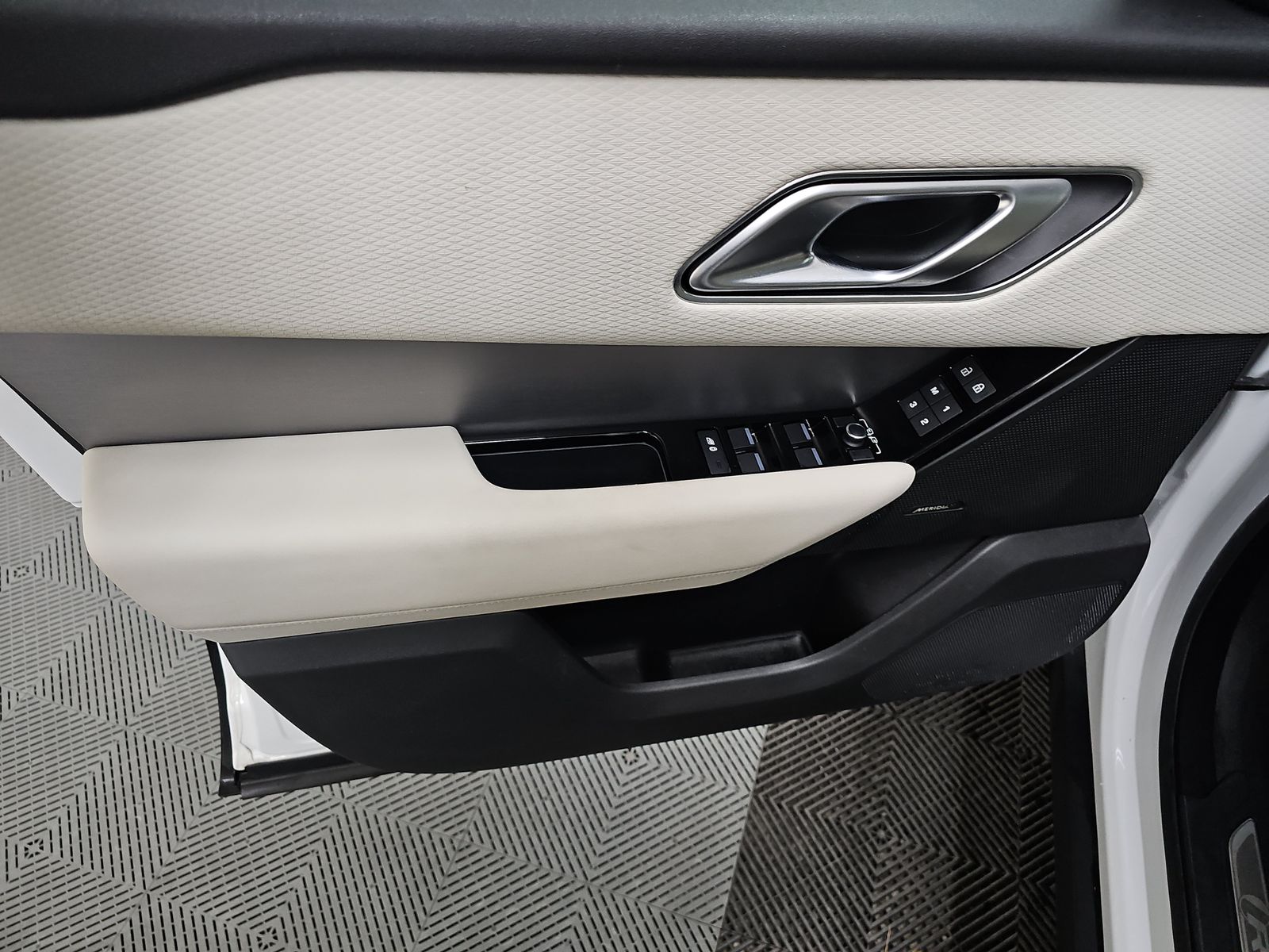 2022 Land Rover Range Rover Velar R-Dynamic S AWD