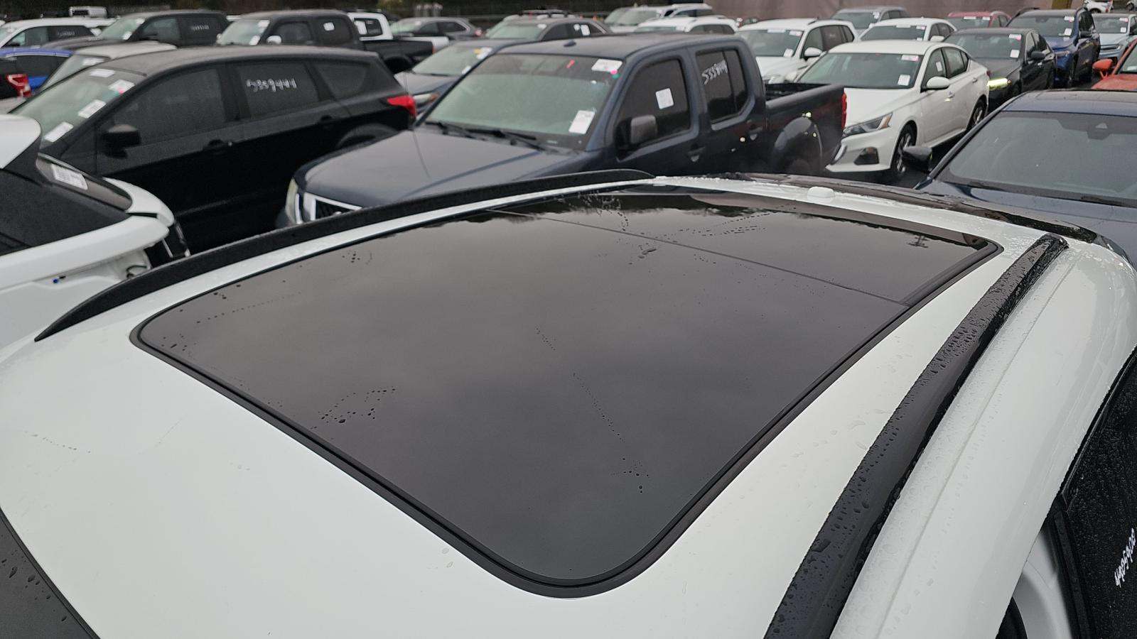 2022 Porsche Macan Base AWD