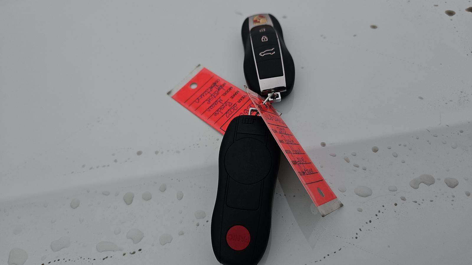 2022 Porsche Macan Base AWD