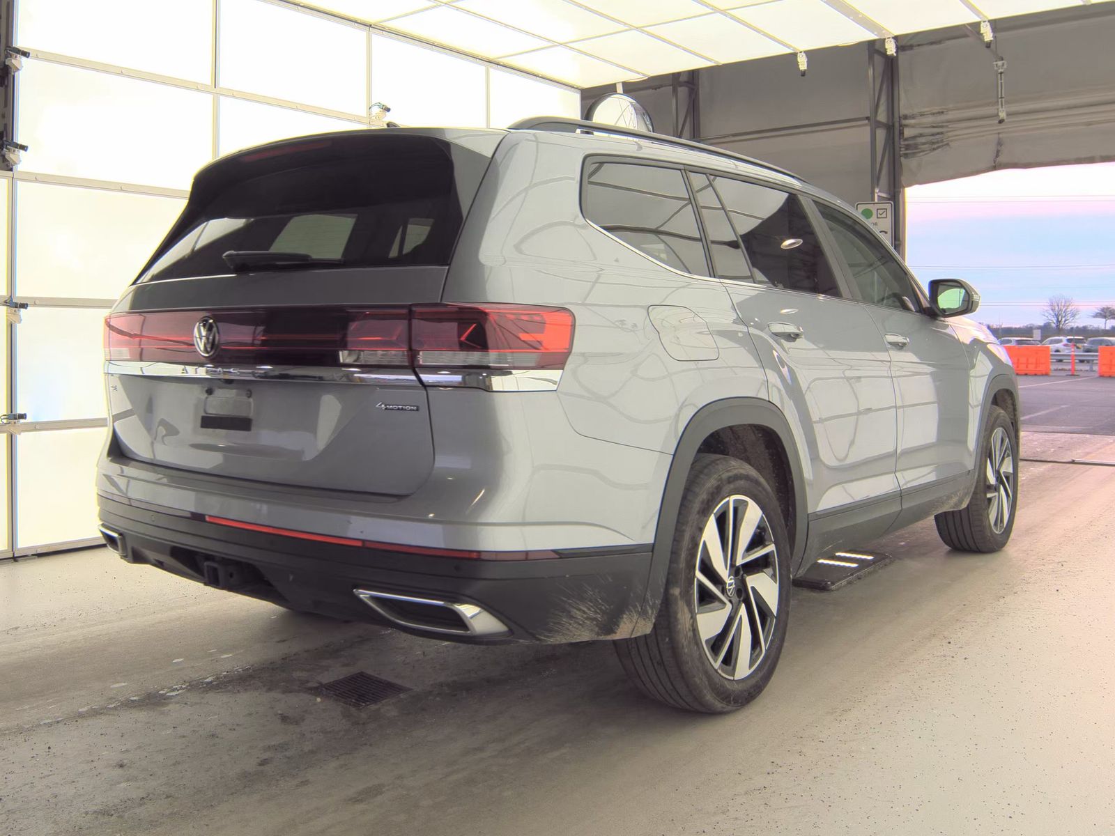 2024 Volkswagen Atlas 2.0T SE AWD