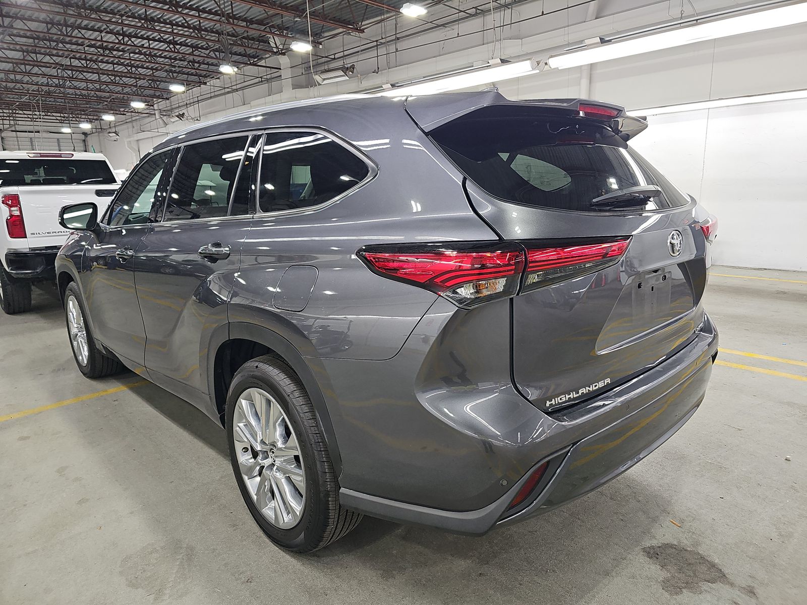 2023 Toyota Highlander Limited FWD