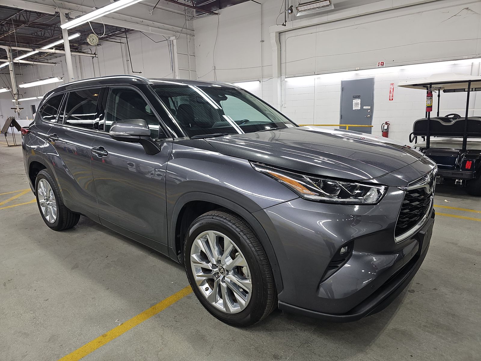 2023 Toyota Highlander Limited FWD