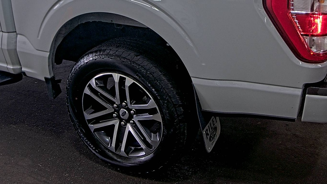 2023 Ford F-150 XL AWD