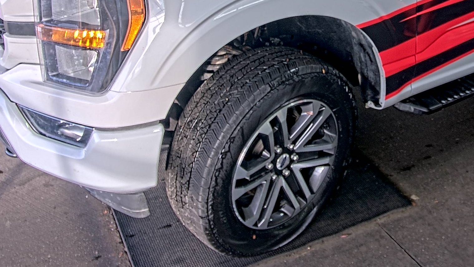 2023 Ford F-150 XL AWD