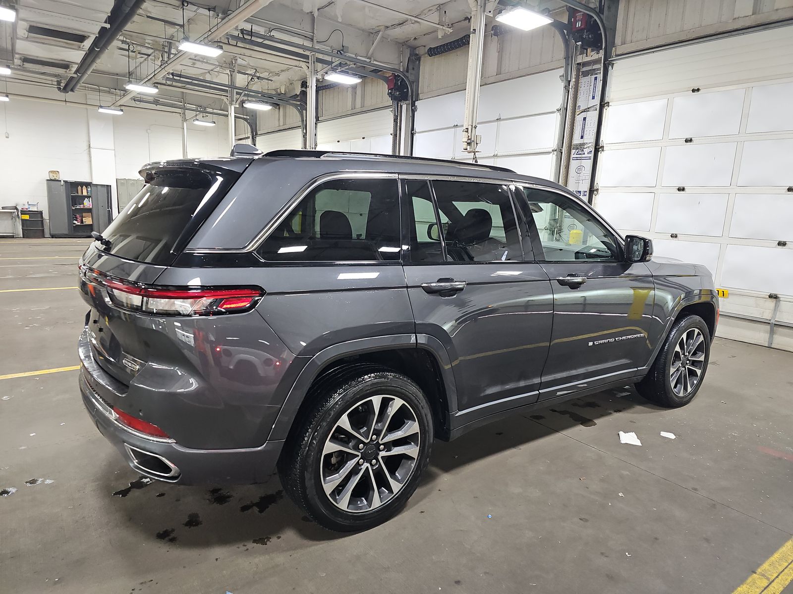 2022 Jeep Grand Cherokee Overland AWD