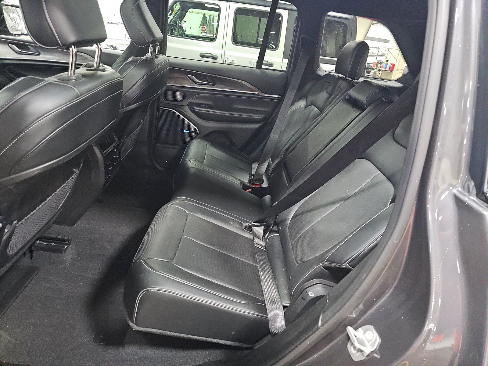 2022 Jeep Grand Cherokee Overland AWD