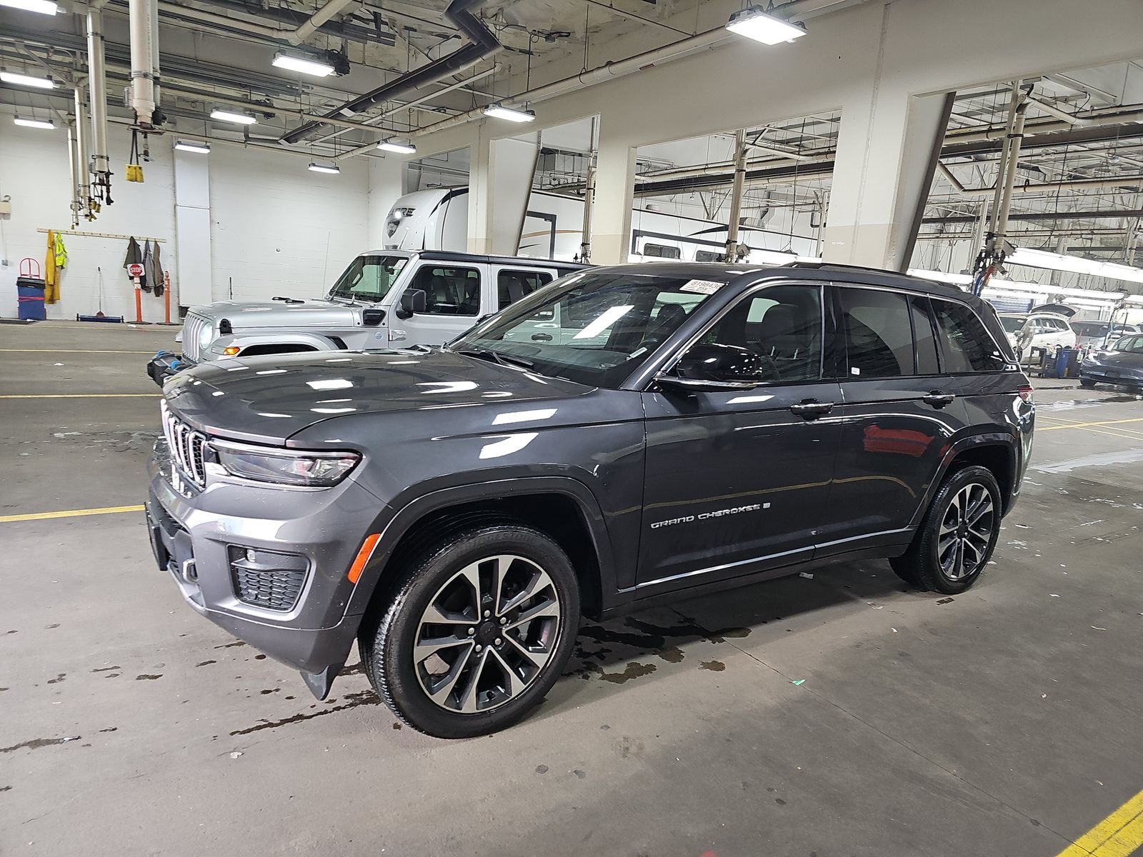 2022 Jeep Grand Cherokee Overland AWD