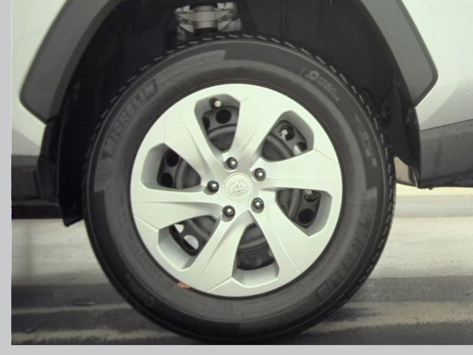 2023 Toyota RAV4 LE FWD