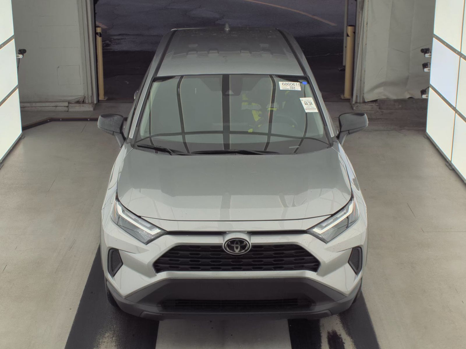 2023 Toyota RAV4 LE FWD