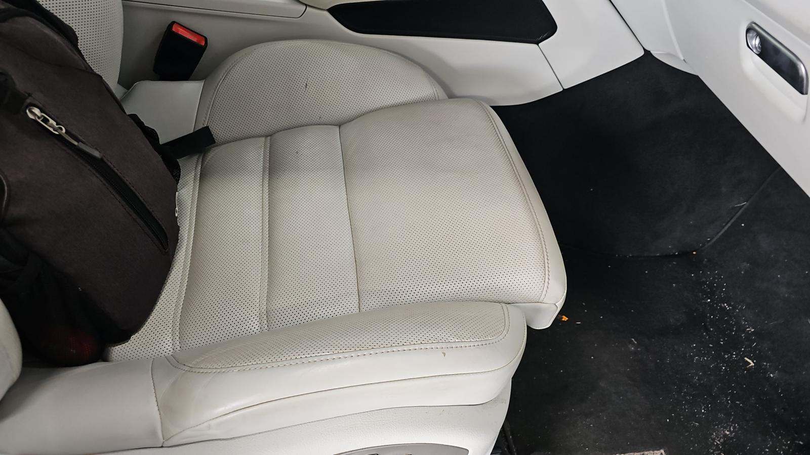 2023 Porsche Macan Base AWD