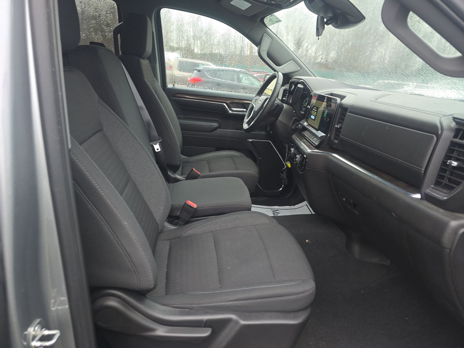 2024 Chevrolet Silverado 1500 LT AWD