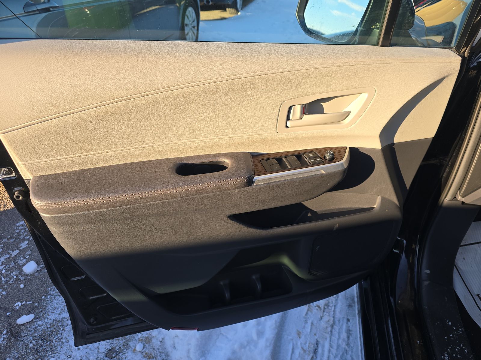 2024 Toyota Sienna LE FWD