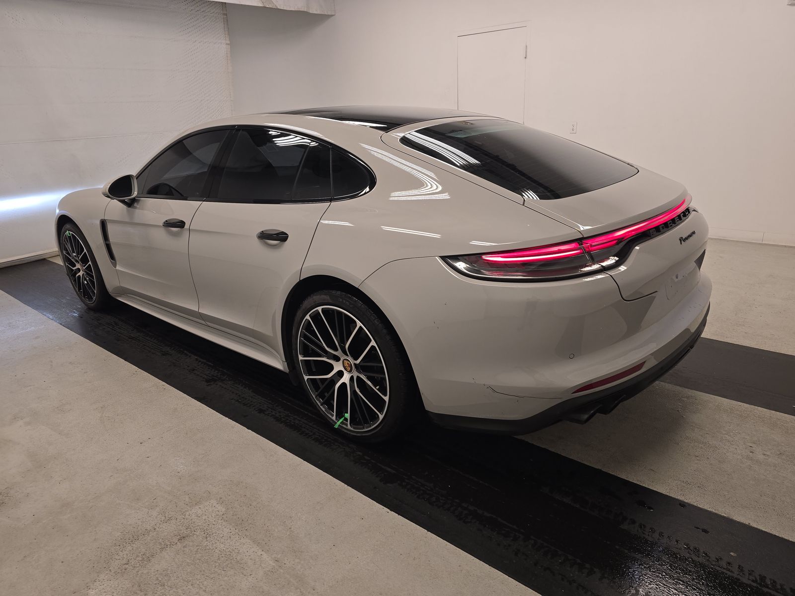 2023 Porsche Panamera Platinum Edition RWD