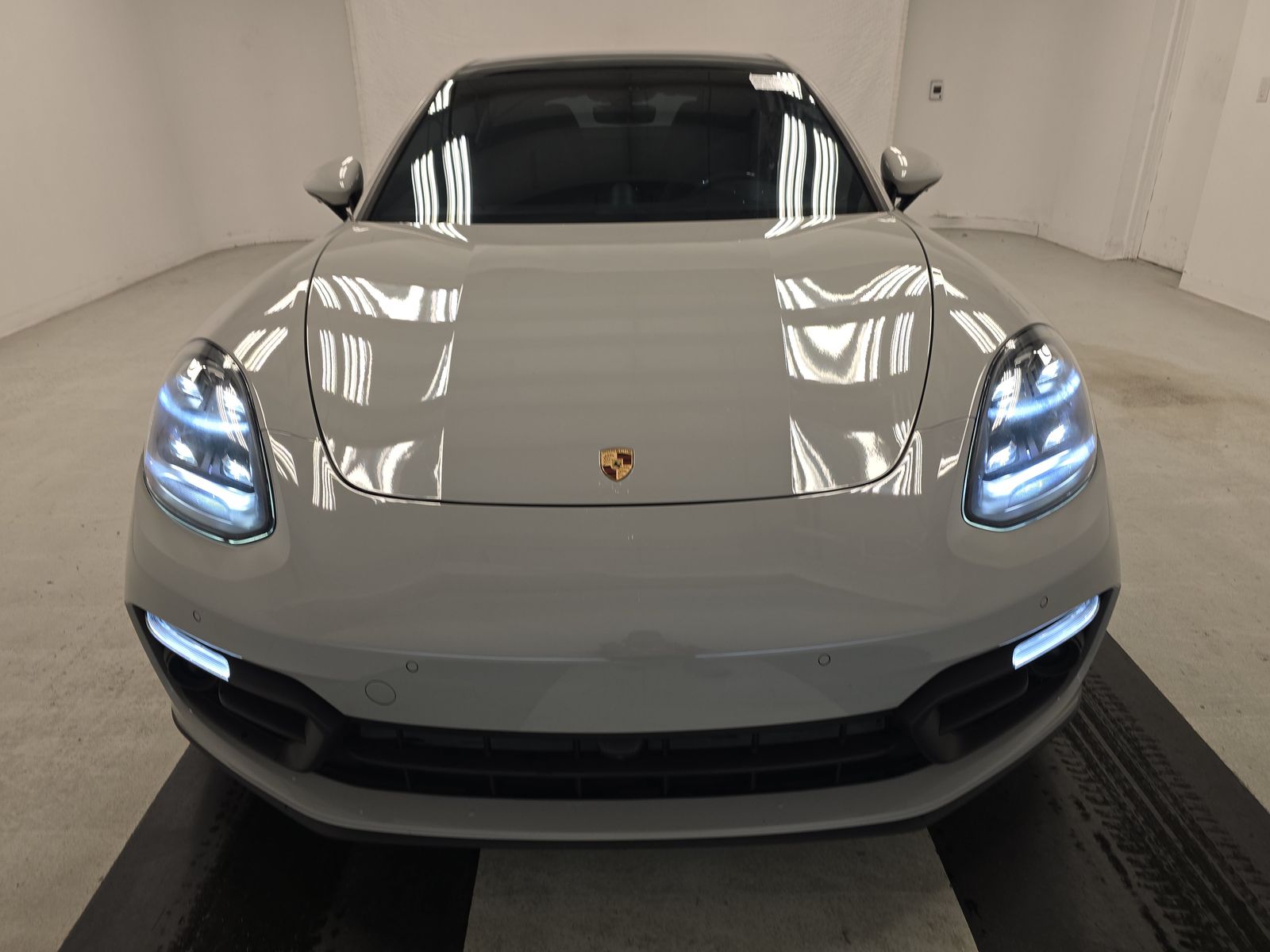 2023 Porsche Panamera Platinum Edition RWD