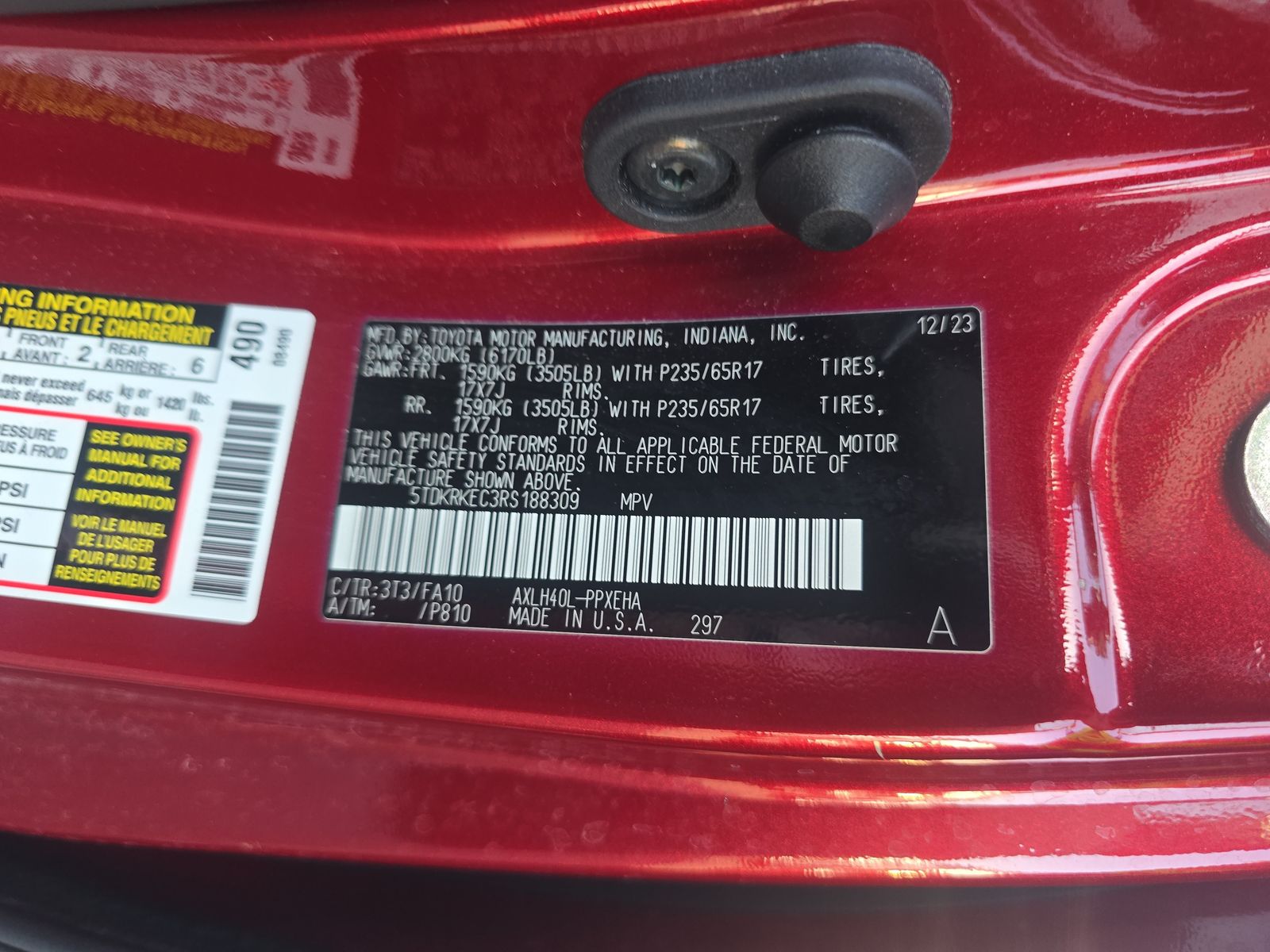 2024 Toyota Sienna LE FWD