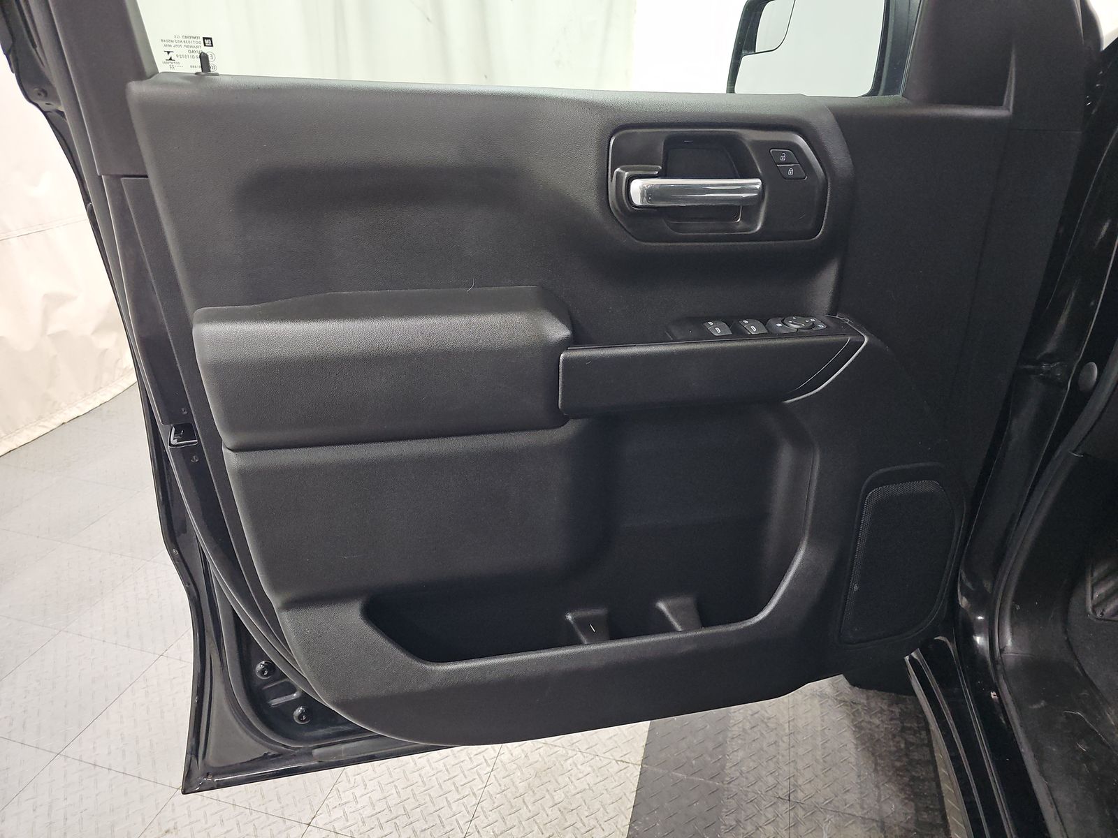 2022 Chevrolet Silverado 1500 Custom AWD