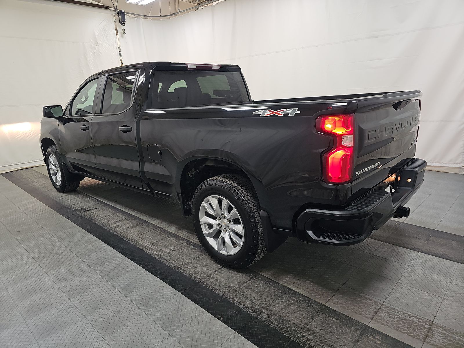 2022 Chevrolet Silverado 1500 Custom AWD