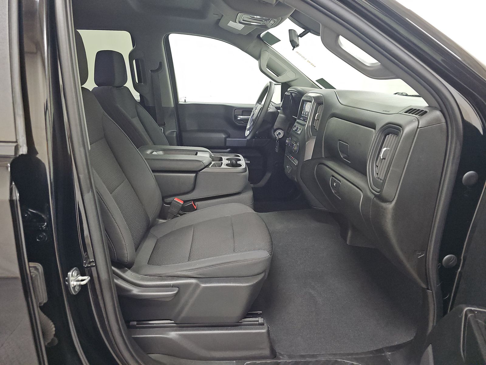 2022 Chevrolet Silverado 1500 Custom AWD