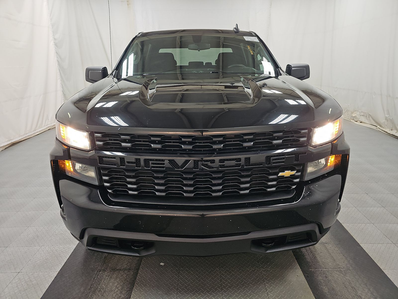 2022 Chevrolet Silverado 1500 Custom AWD