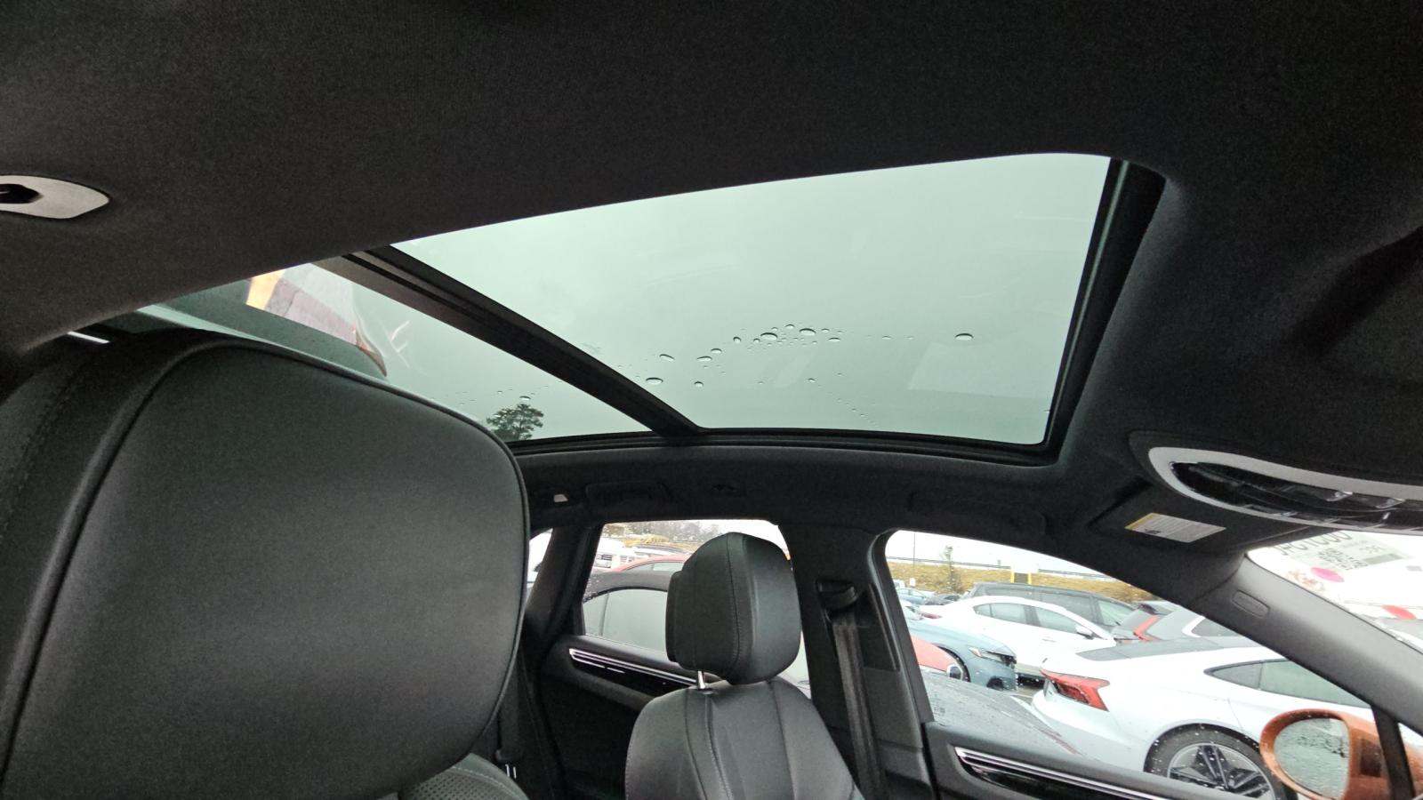 2024 Porsche Macan Base AWD