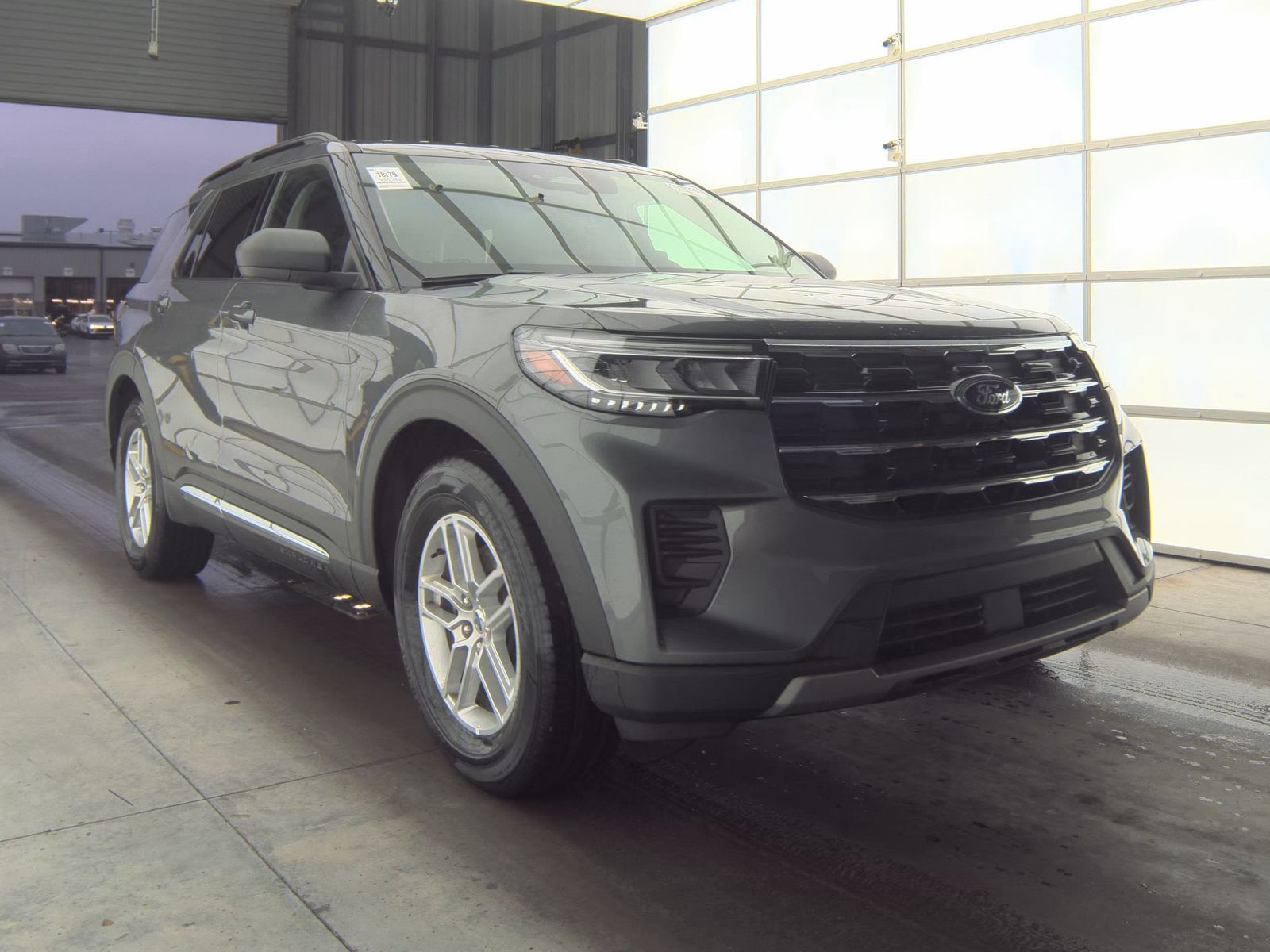 2025 Ford Explorer Active RWD