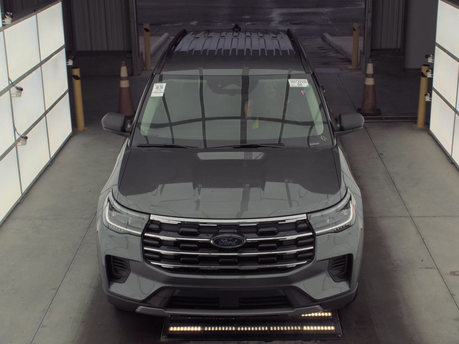 2025 Ford Explorer Active RWD