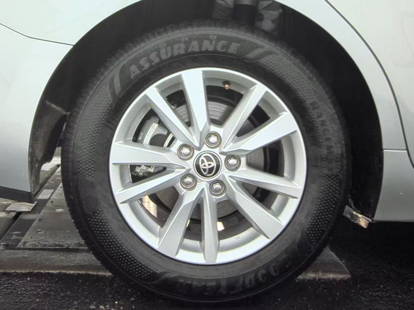 2025 Toyota Camry LE FWD