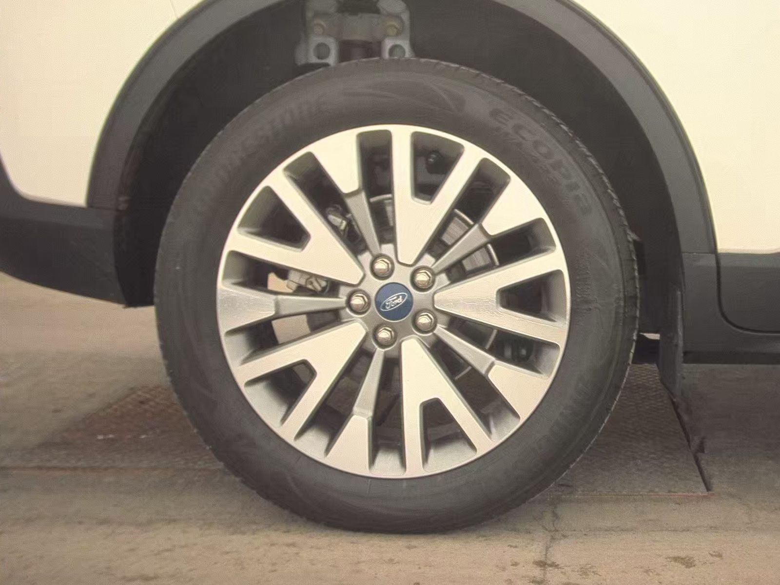 2022 Ford Escape Titanium AWD